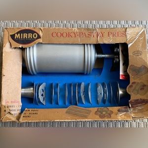Vintage Mirro Cooky-Pastry Press